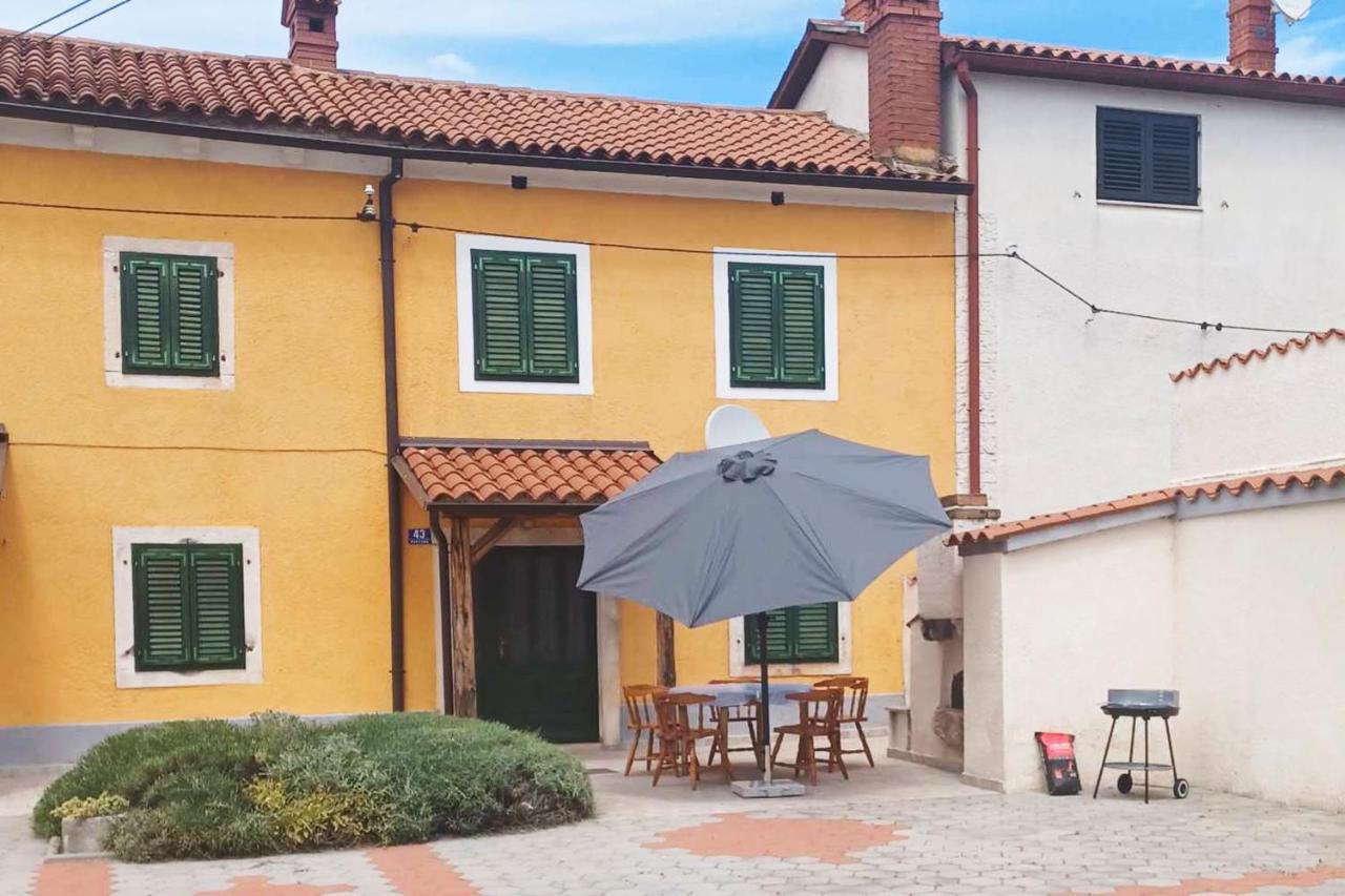 House Krizanic In Marcana, Istria, With 2 Apartments, Total 9 Guests Exterior photo